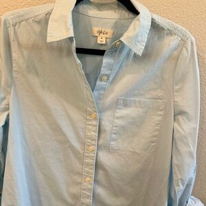 Women’s light blue J. Jill button down.